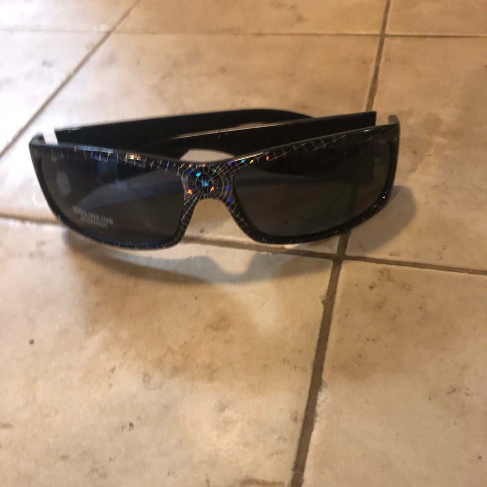 🌴🎃Old Navy Iridescent Spider Web Sunglasses - 940 $15 or $12 w/offer